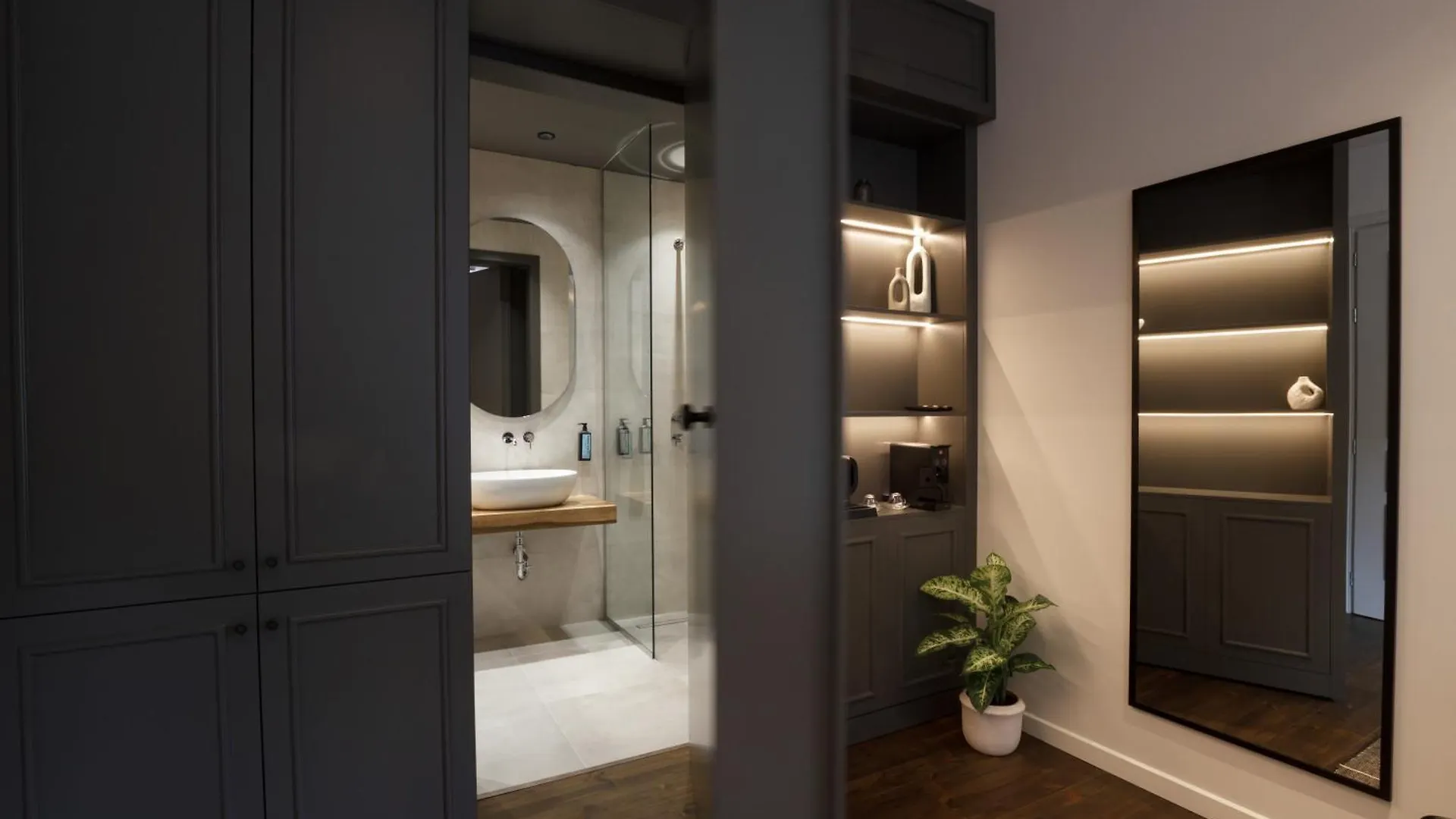 מלון Gjirokastër Stitch&Stone Suites