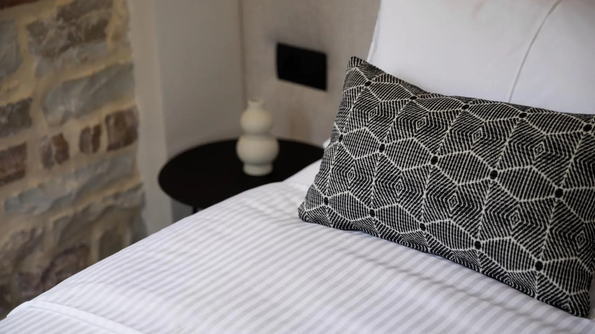 Gjirokastër Stitch&Stone Suites 0*,  אלבניה